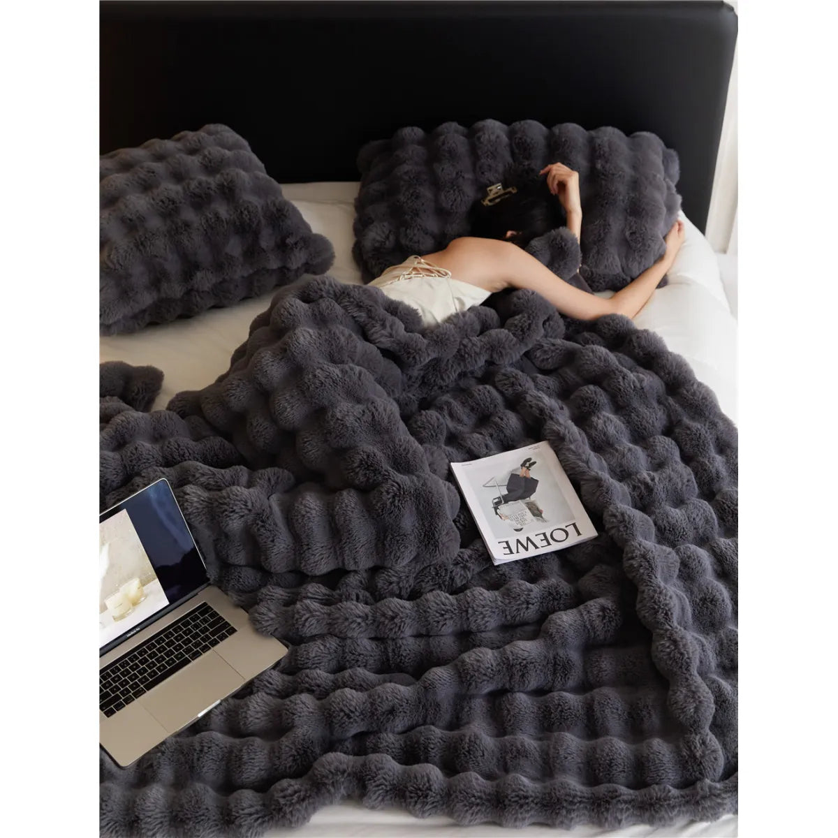 All-Season Luxury Velvet Blanket